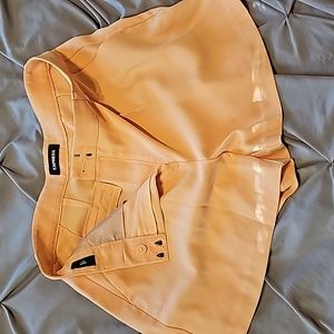 EXPRESS Coral, business shorts, 8, gently worn